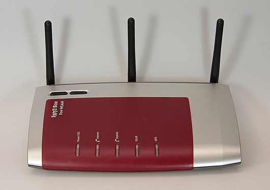 WLAN-Router mit integriertem DSL-Modem